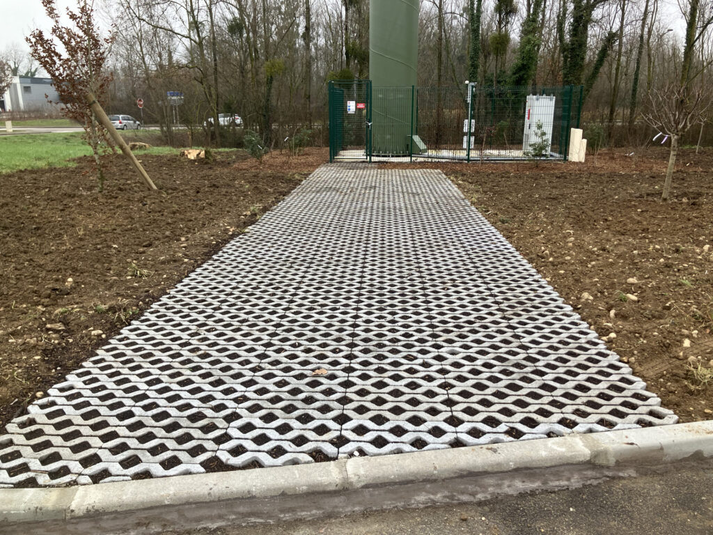 Chemin d’accès en dalles alvéolées